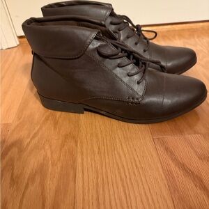 London Fog Brown Booties Size 10 M